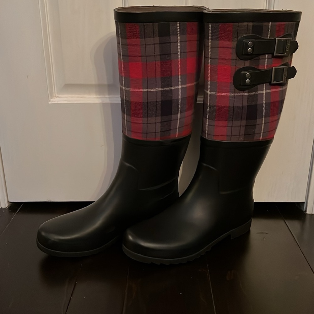 Ugg tall Rainboots size 8